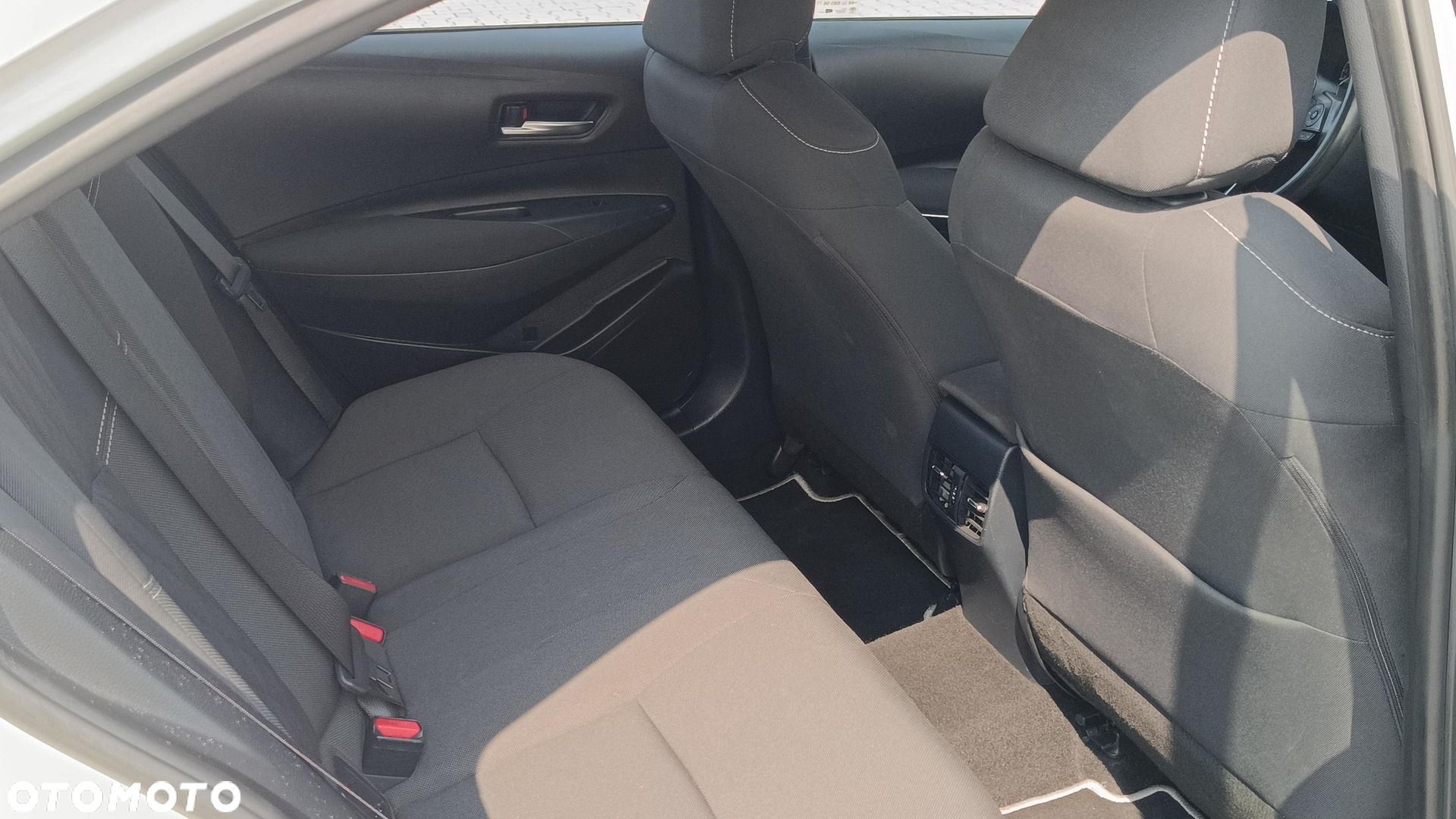 Toyota Corolla - 11