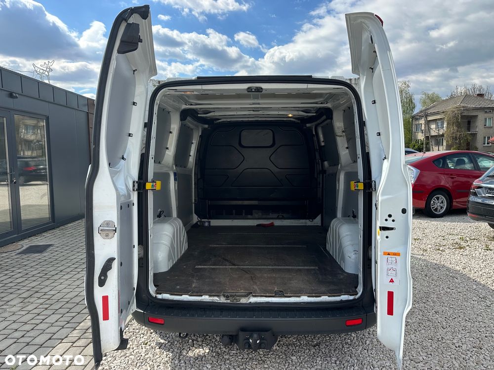 Ford TRANSIT CUSTOM - 12