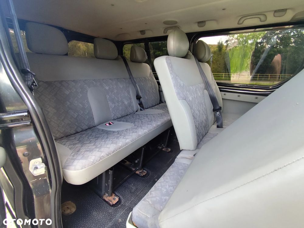 Opel Vivaro L2H1 2.9t - 16