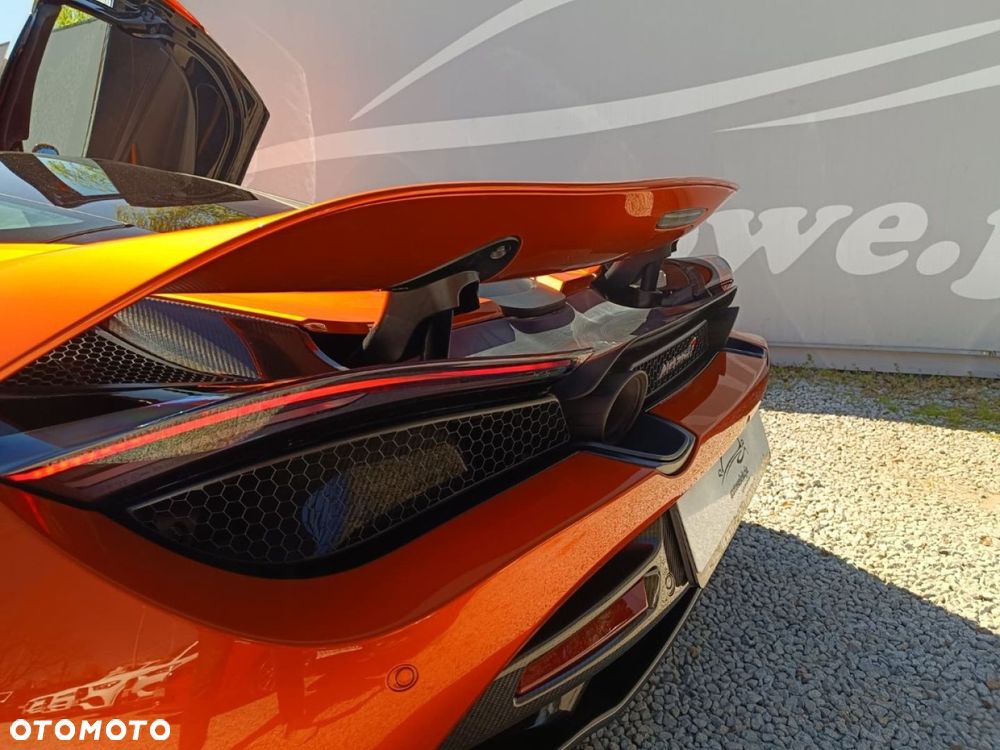 McLaren 720S Coupe - 37