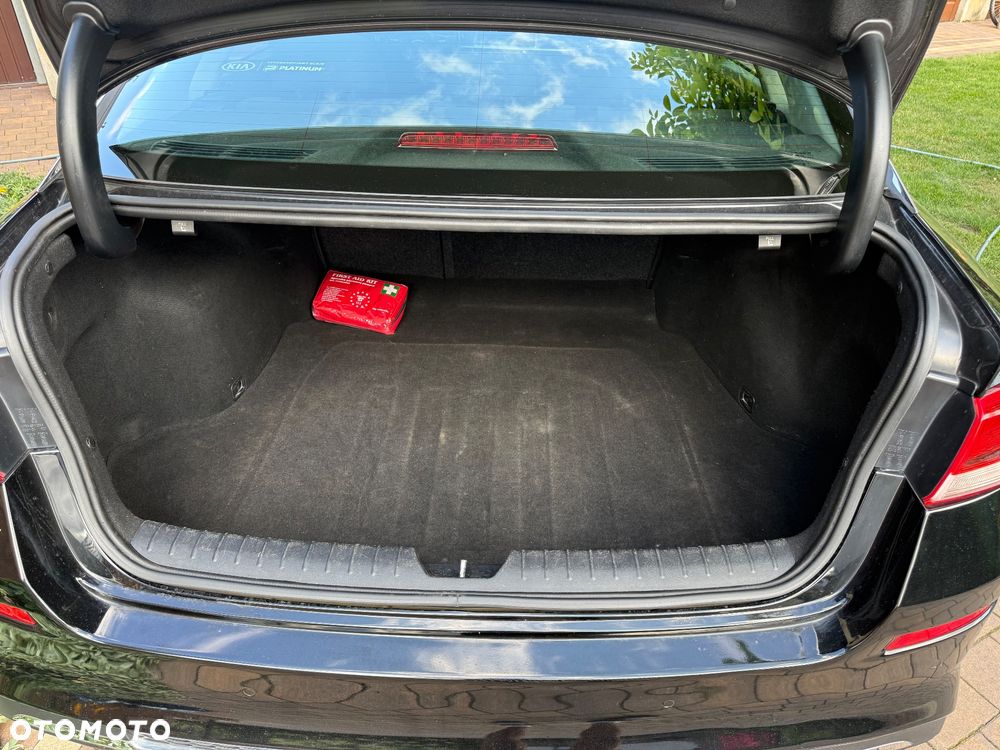 Kia Optima - 36