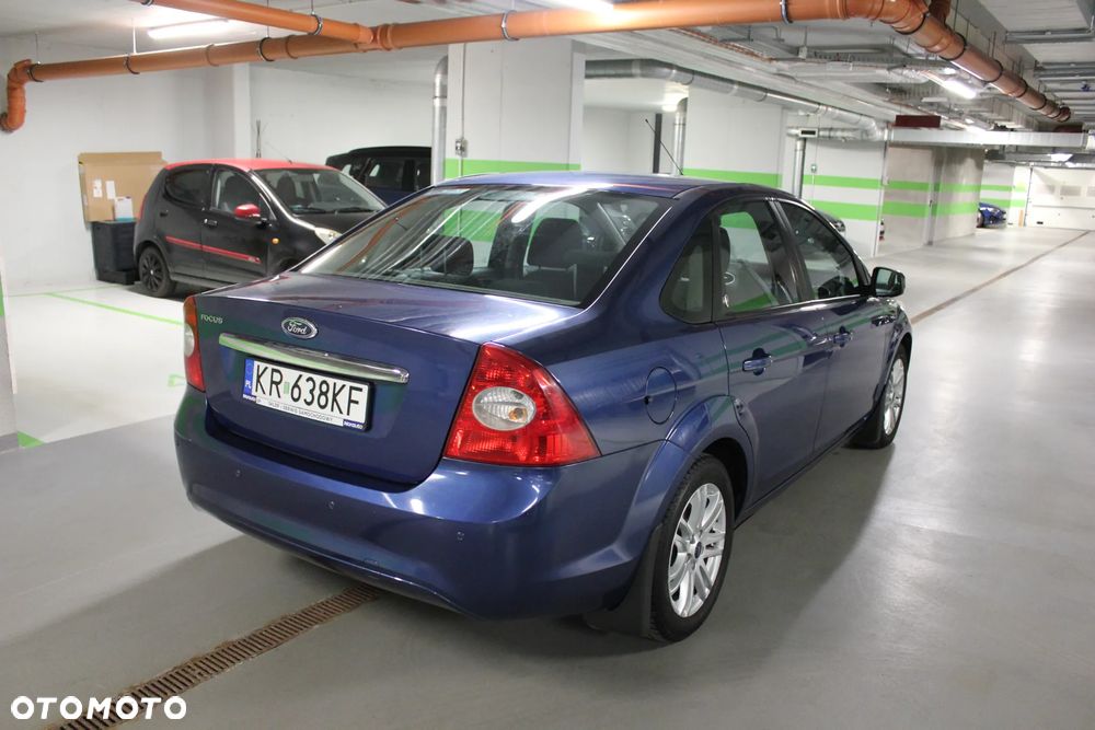 Ford Focus 2.0 Ghia - 4