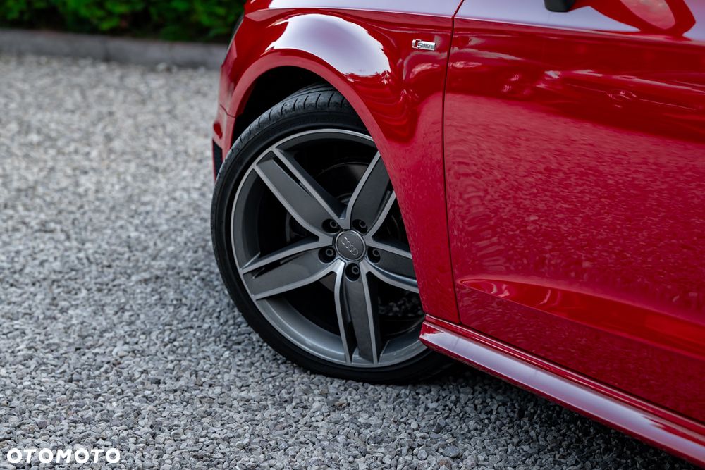 Audi A3 Sportback 2.0 TDI (clean diesel) quattro S tronic S line Sportpaket - 11