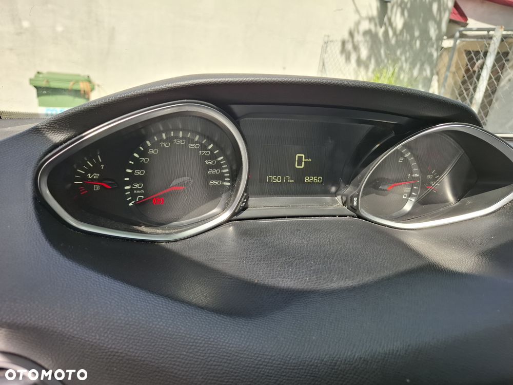 Peugeot 308 1.6 BlueHDi Allure S&S - 5