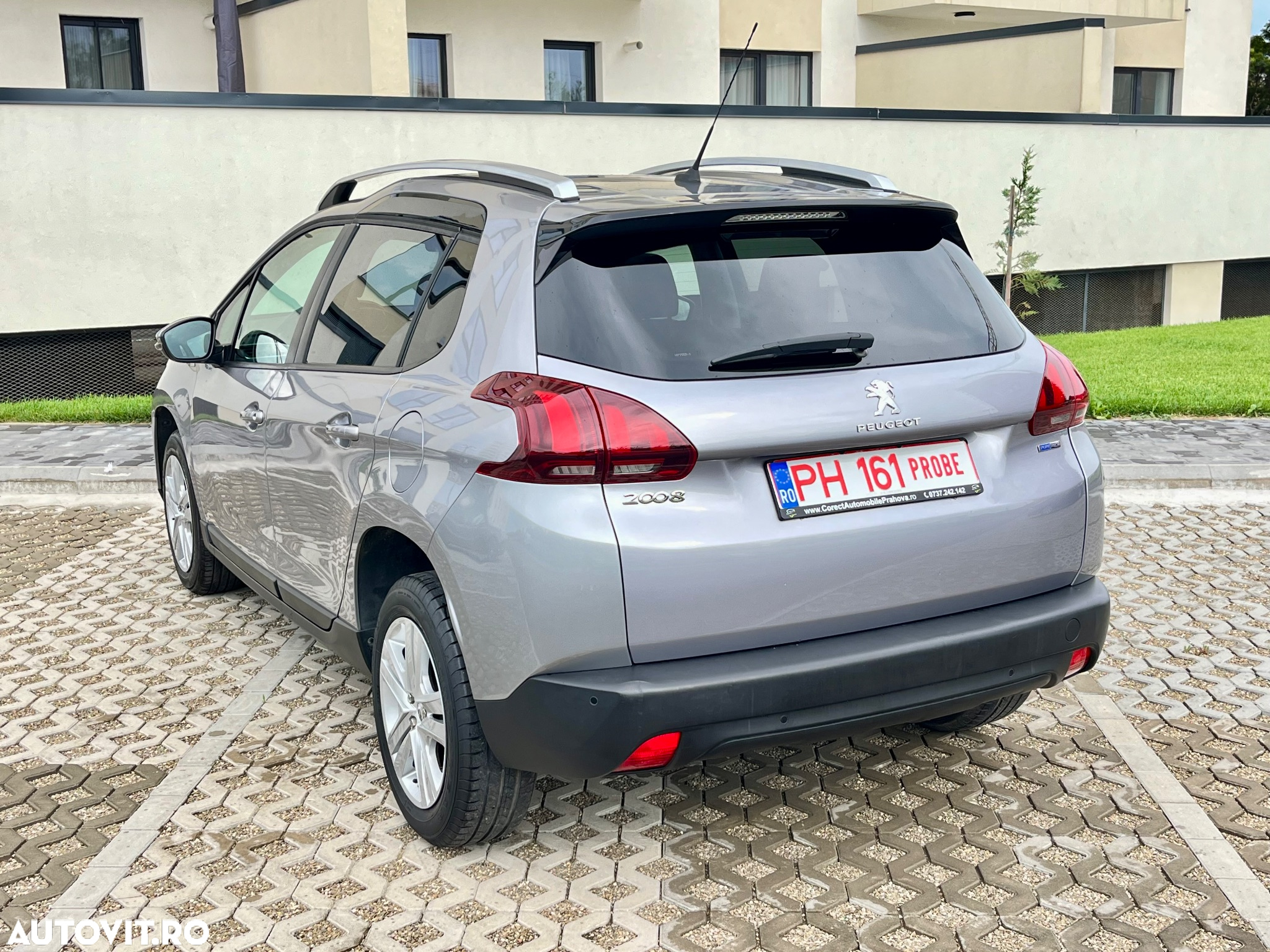 Peugeot 2008 - 3