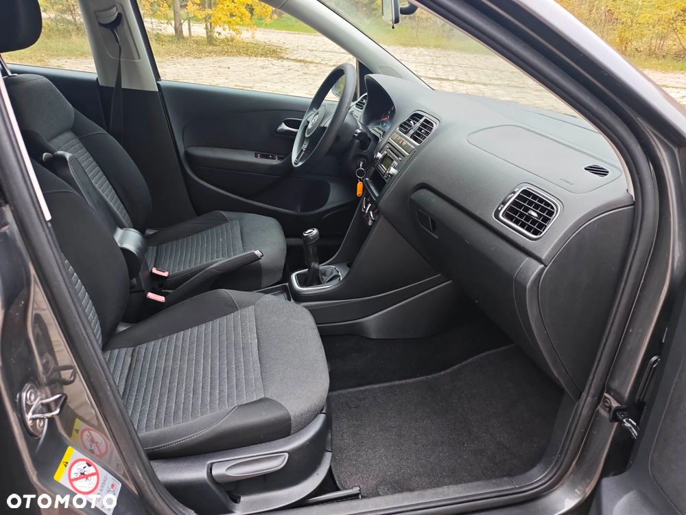 Volkswagen Polo 1.4 FSI Highline - 30