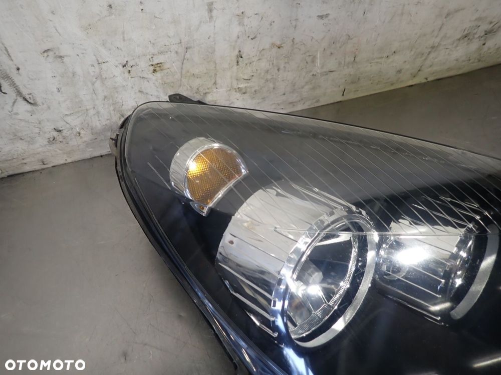 LAMPA PRAWA PRZEDNIA OPEL ASTRA H - 2