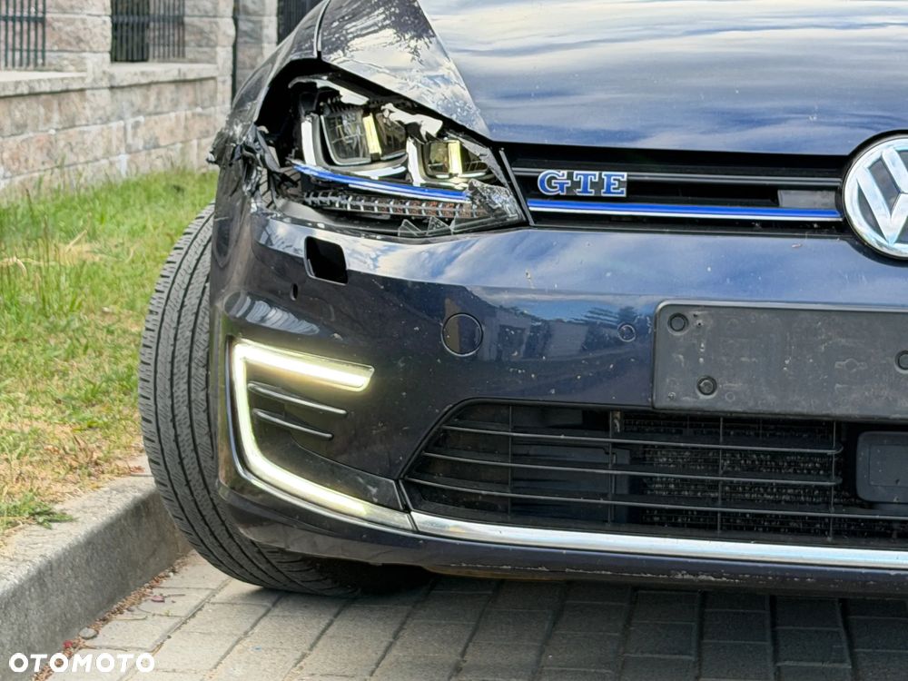 Volkswagen Golf - 32