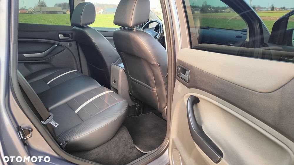 Ford Kuga 2.0 TDCi 4x4 Titanium - 26