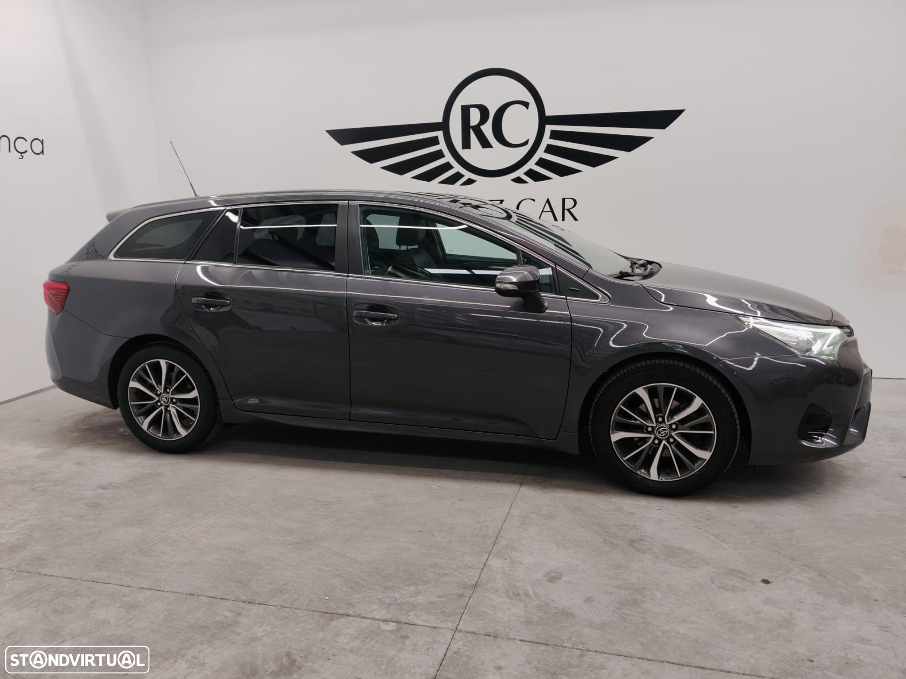 Toyota Avensis Touring Sports 1.6 D-4D Comfort - 6