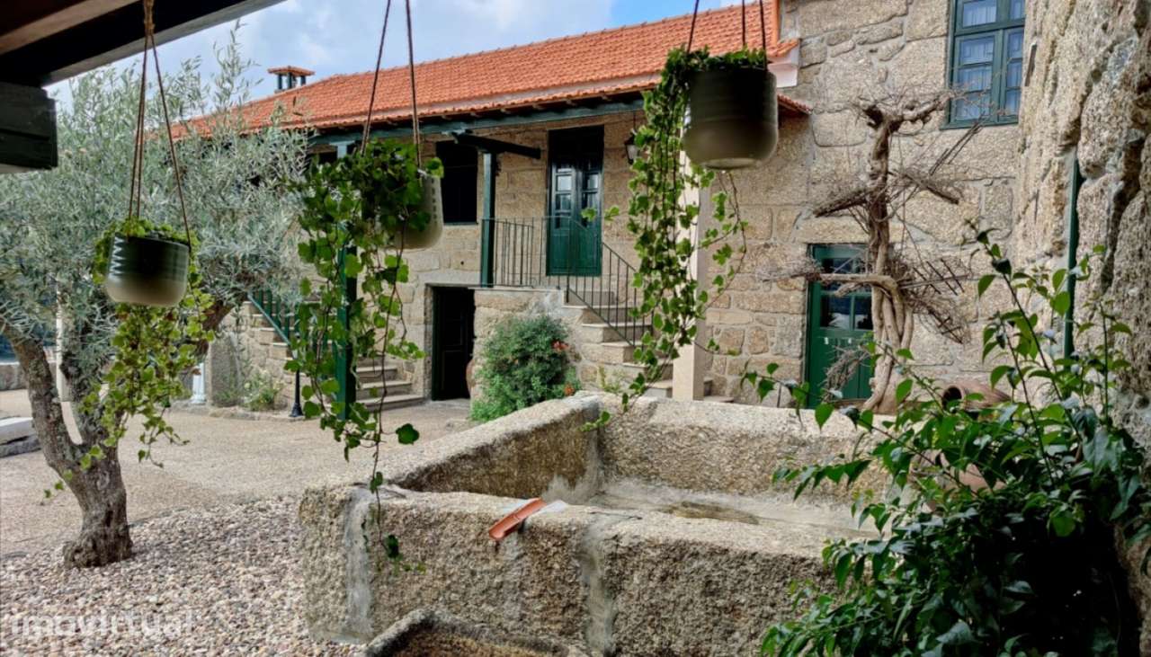 Casa de campo com jardim e piscina à venda em Castelo de Paiva - Grande imagem: 2/20