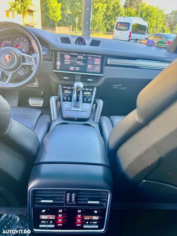 Porsche Cayenne S - 24