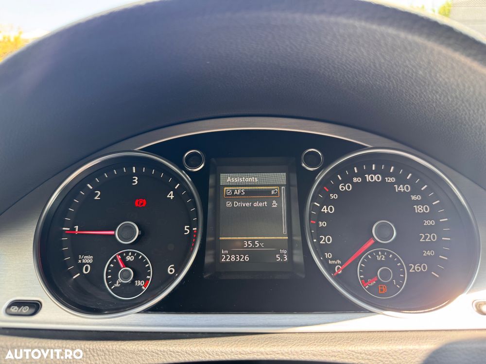 Volkswagen Passat 2.0 TDI BlueMotion Technology Highline - 20
