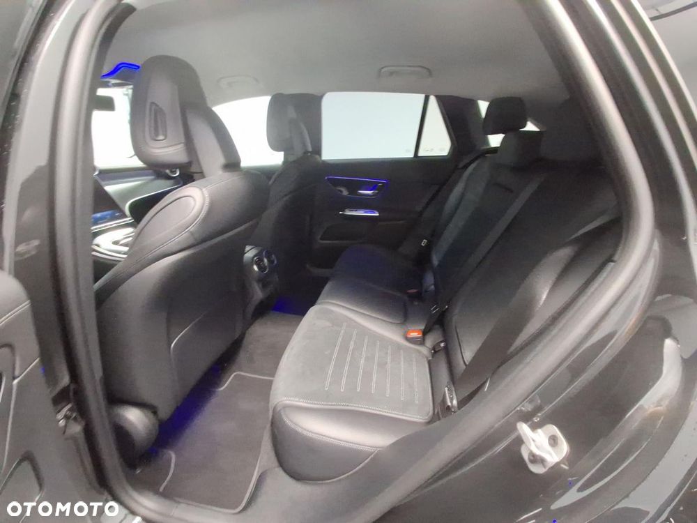 Mercedes-Benz GLC 300 e 4-Matic - 23