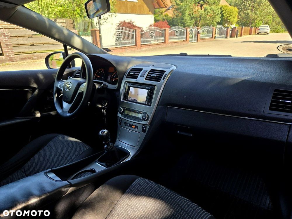 Toyota Avensis 2.0 D-4D - 6