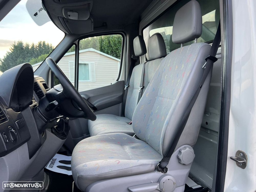 VW Crafter 35 2.5 TDi 164 Média - 6