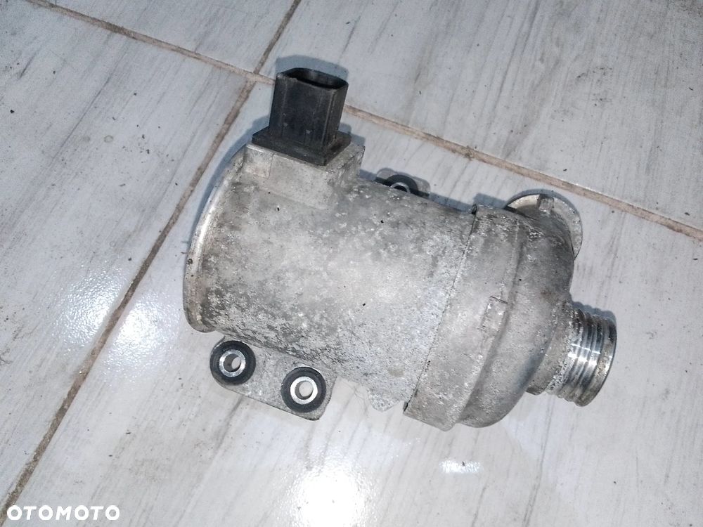 Elektryczna pompa wody BMW F20 F21 F30 F31 70366566 - 2