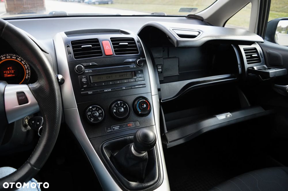 Toyota Auris 1.33 VVT-i Active - 16