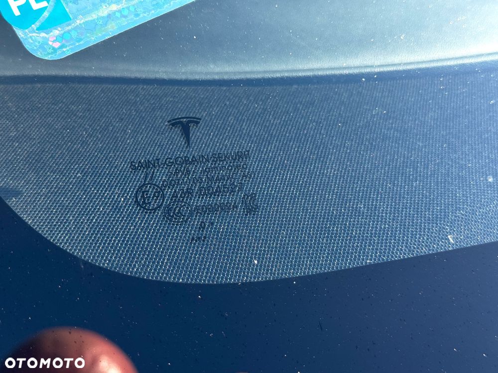 Tesla Model 3 - 31