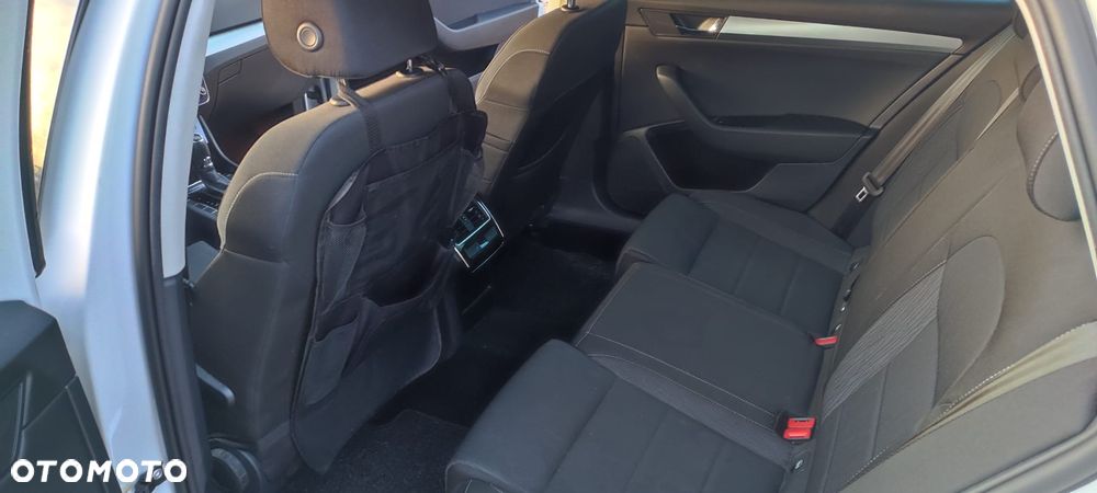 Skoda Superb 2.0 TDI Active DSG7 - 7