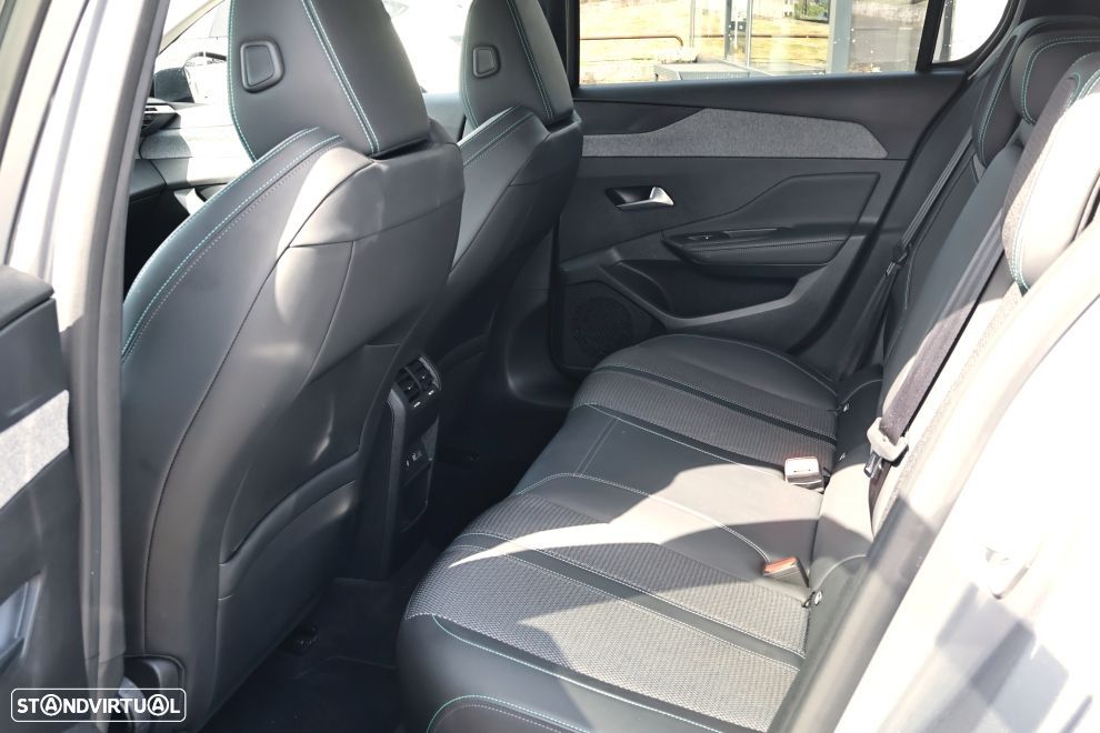 Peugeot 308 1.2 PureTech Allure Pack EAT8 - 15