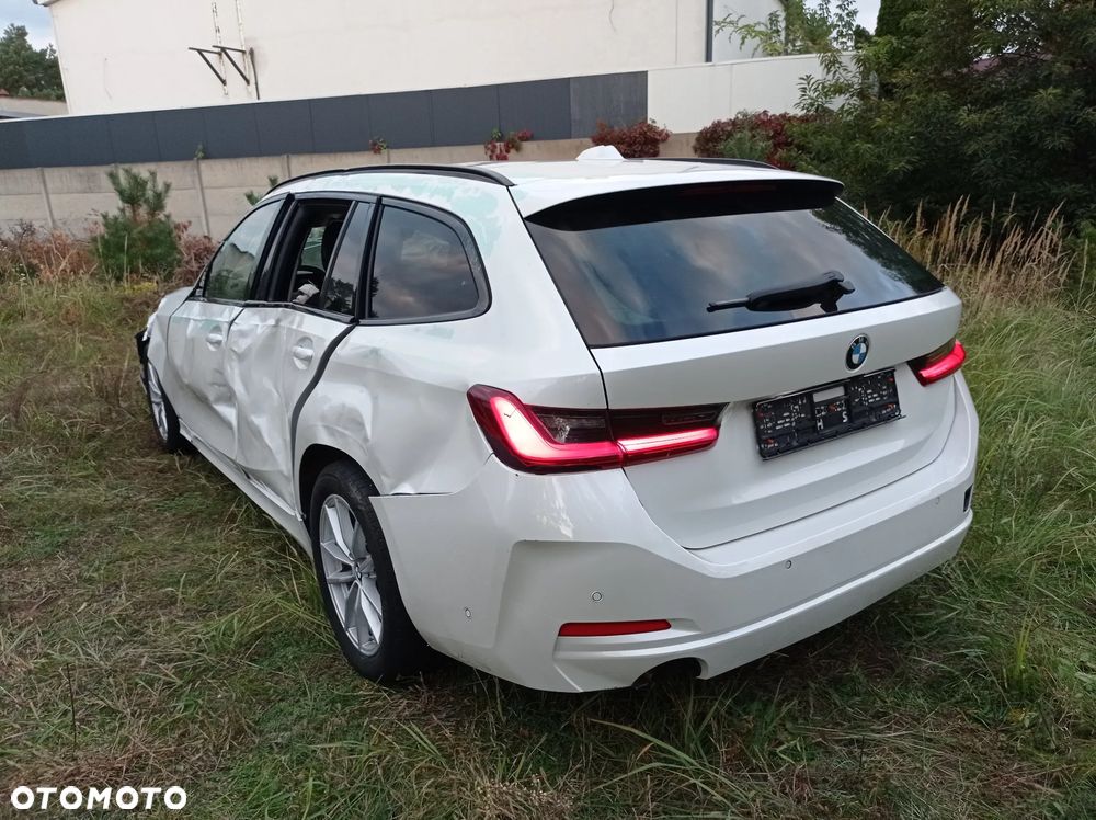 BMW Seria 3 318d mHEV - 5