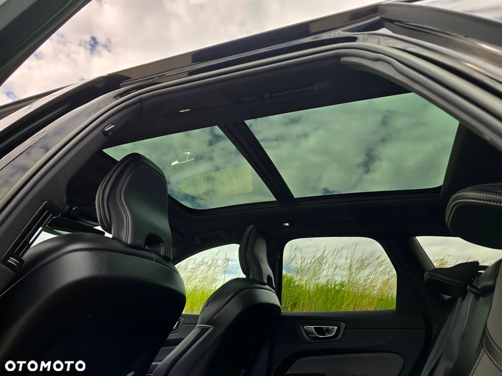 Volvo XC 60 B4 D AWD Plus Dark - 18