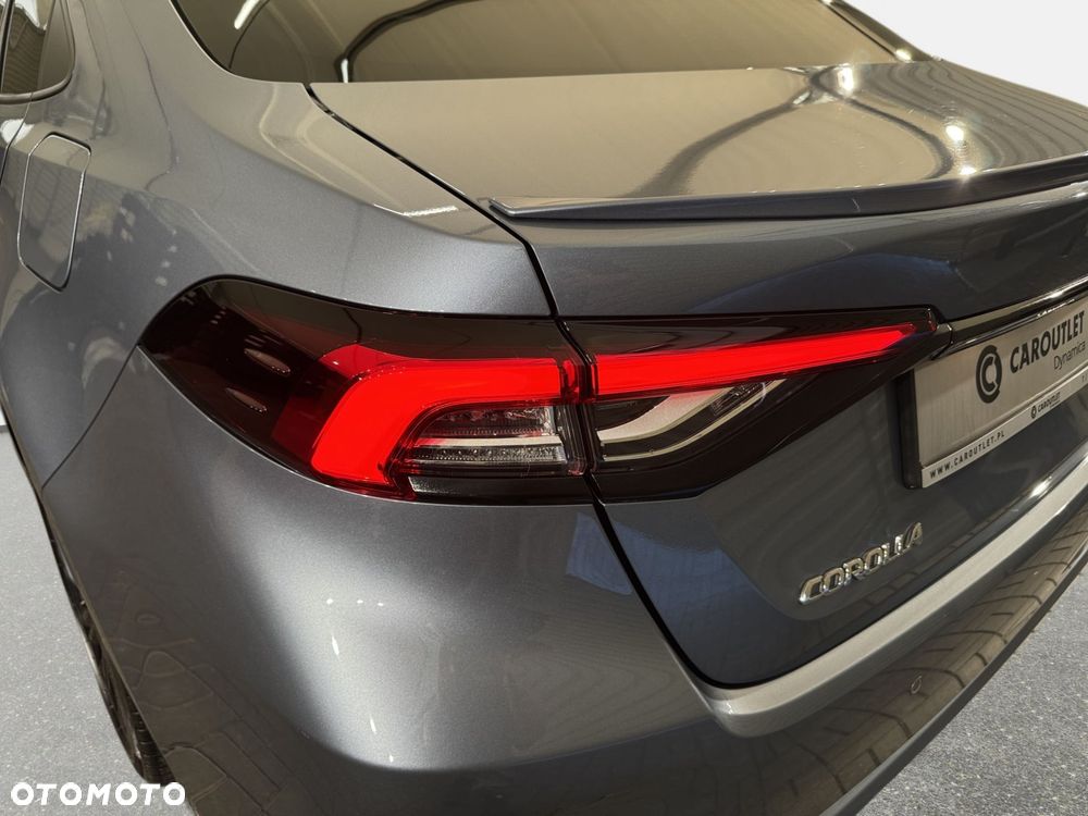 Toyota Corolla - 12