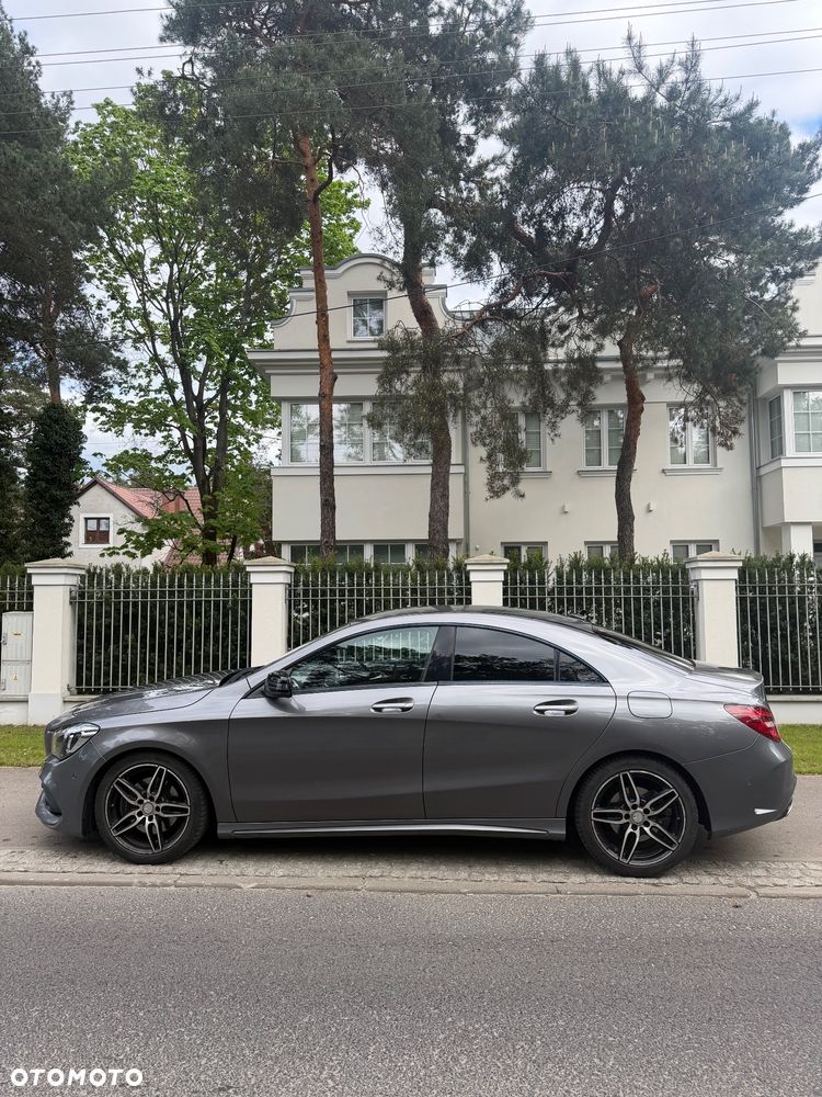 Mercedes-Benz CLA 220 4-Matic AMG Line - 6
