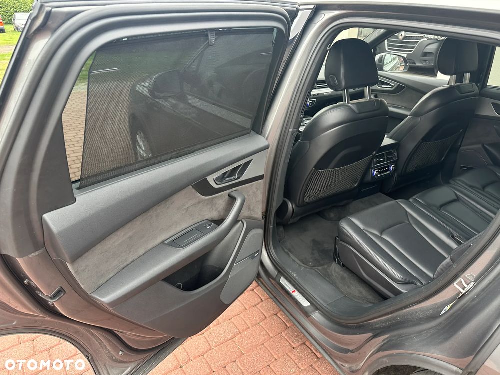 Audi Q7 - 24