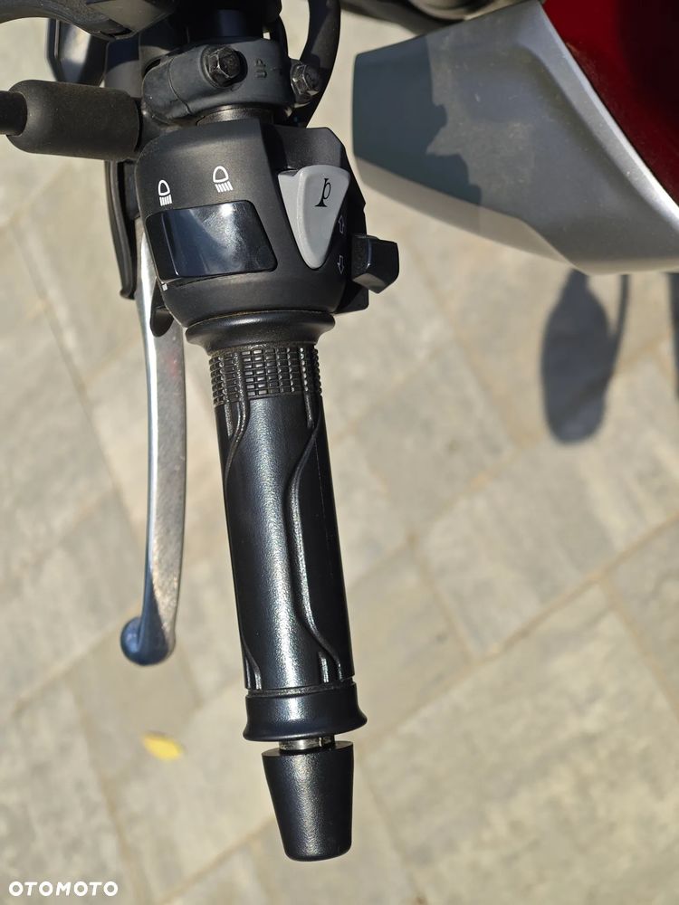 Honda CB - 16