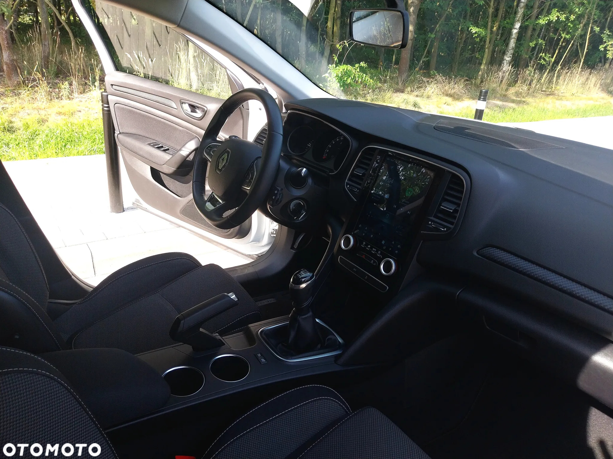 Renault Megane 1.5 Blue dCi Business - 11