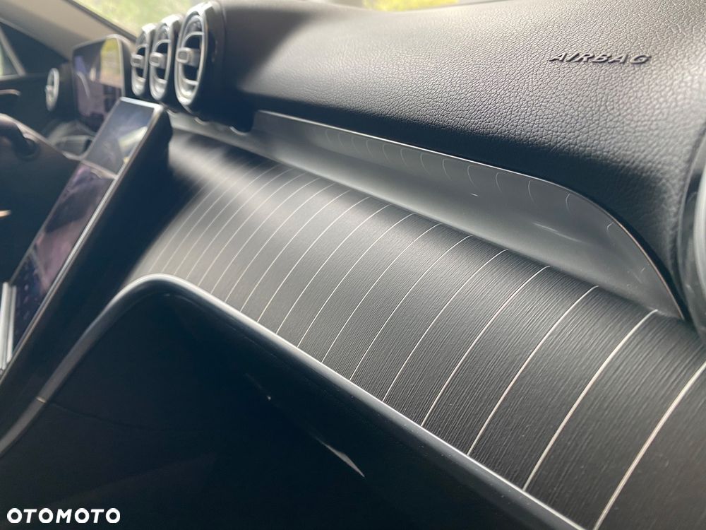 Mercedes-Benz Klasa C 220 d mHEV - 24