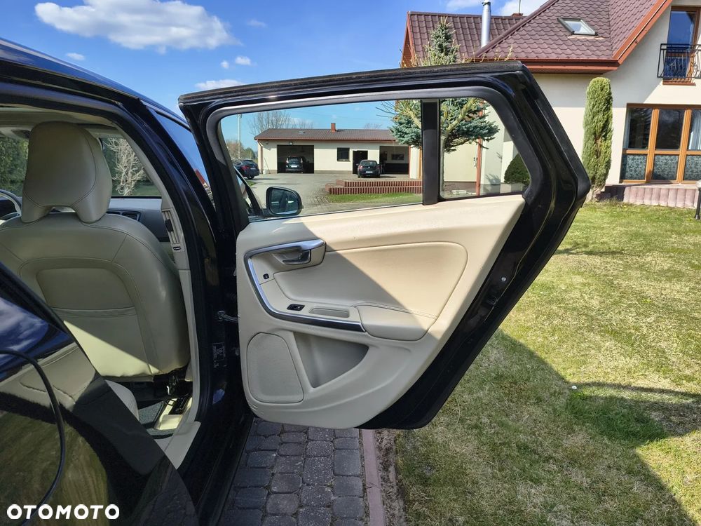 Volvo V60 D2 Kinetic - 17