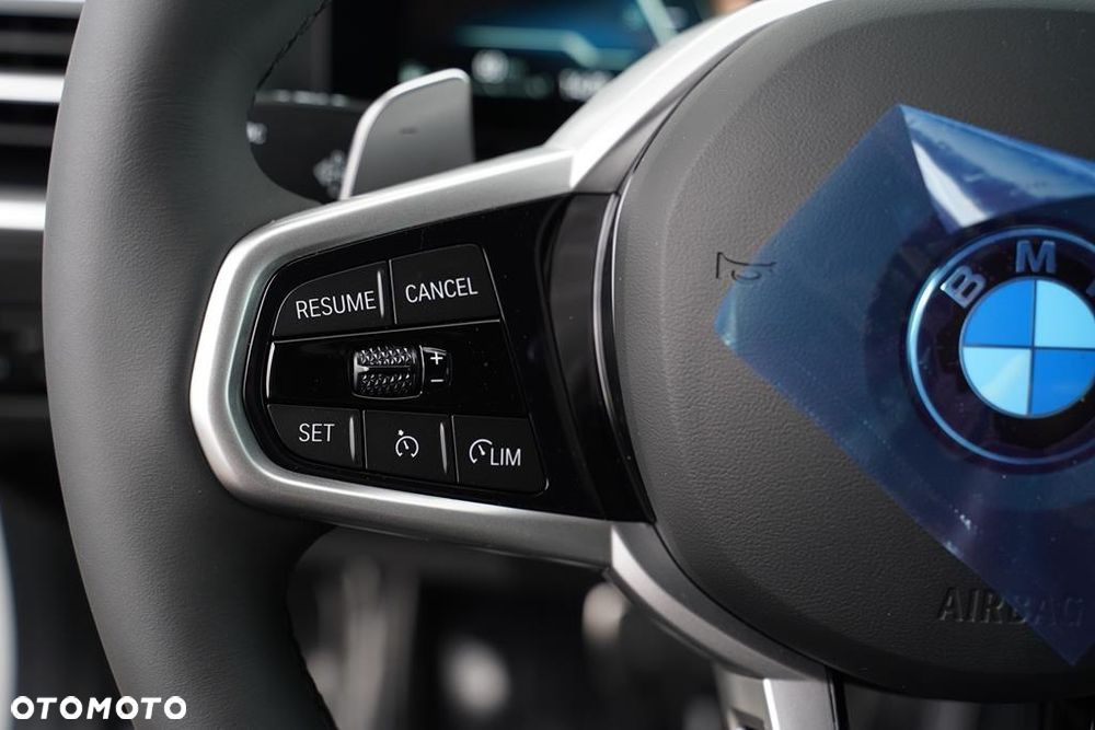 BMW Seria 3 318i M Sport - 11
