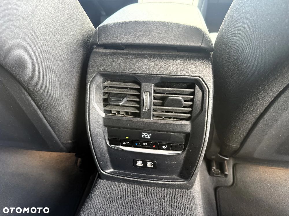 BMW Seria 3 320d xDrive MHEV Sport Line - 15