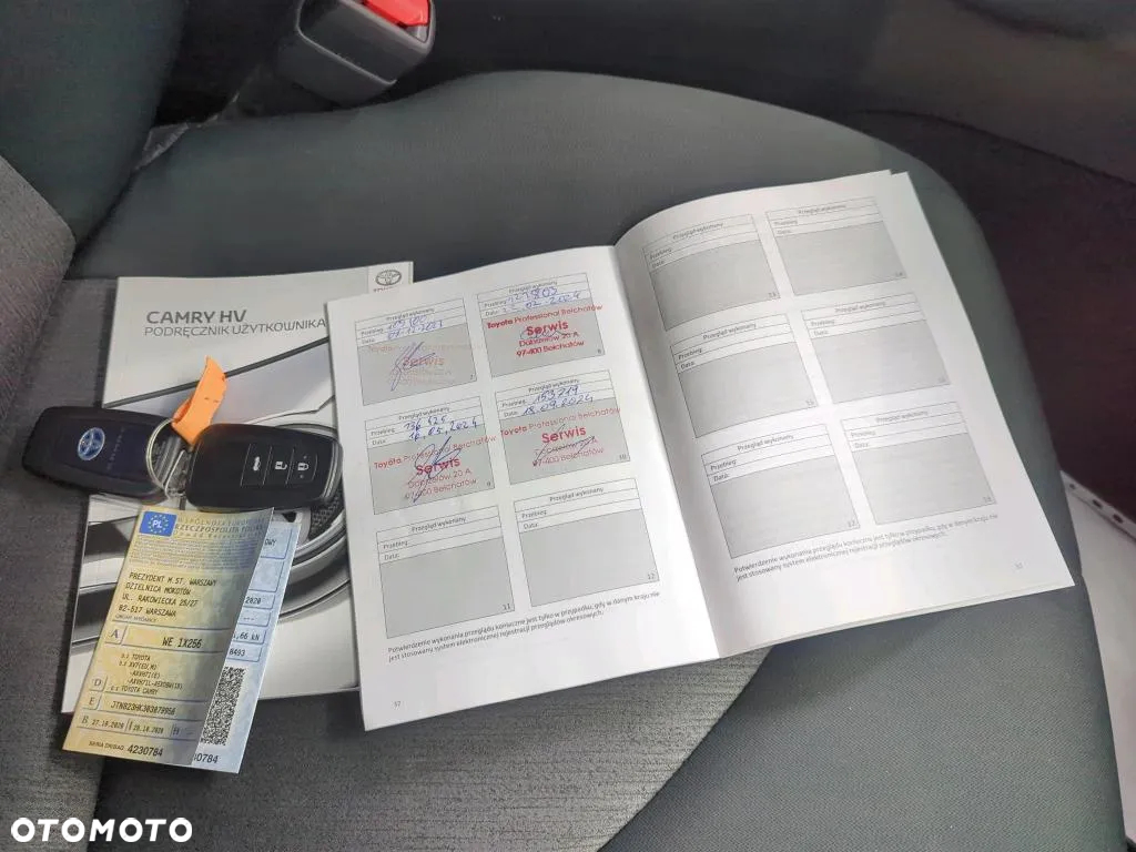 Toyota Camry 2.5 Hybrid Comfort CVT - 18