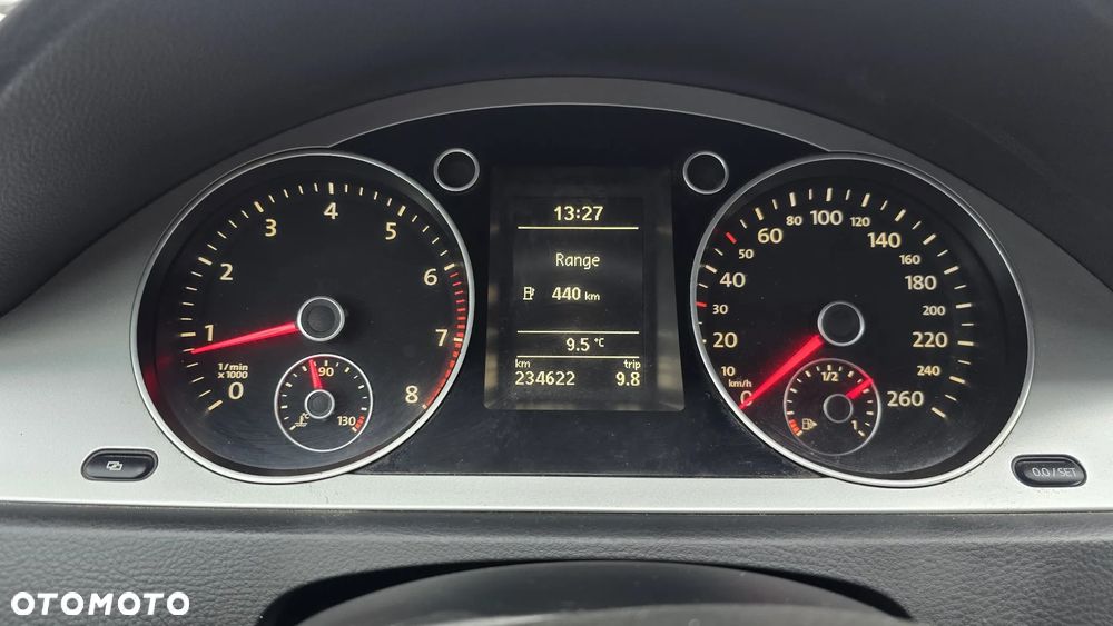 Volkswagen Passat 1.8 TSI Exclusive - 34