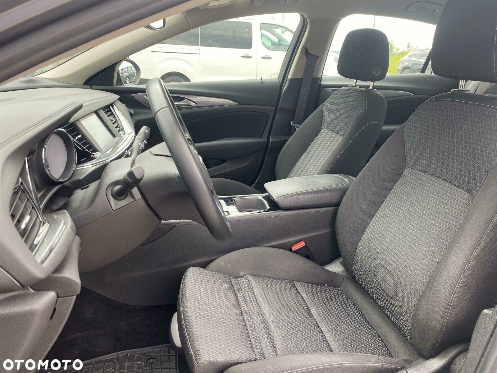 Opel Insignia - 9