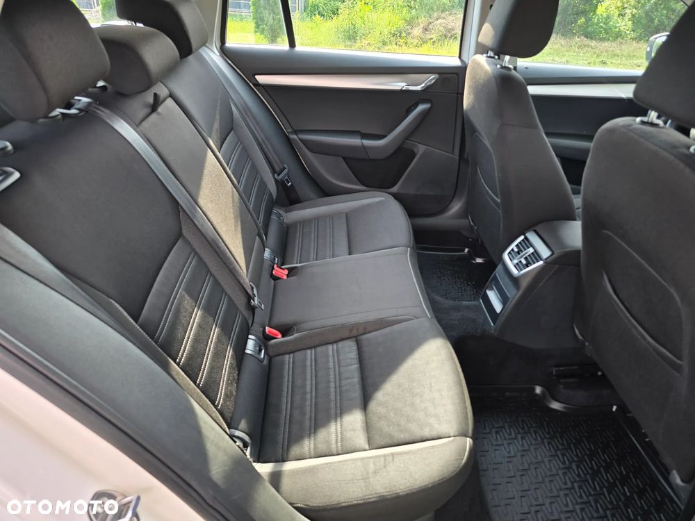 Skoda Octavia 1.6 TDI Ambition - 11