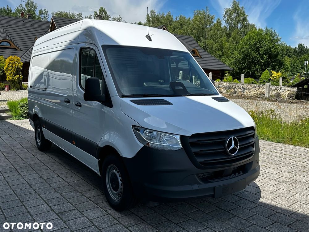 Mercedes-Benz Sprinter - 5