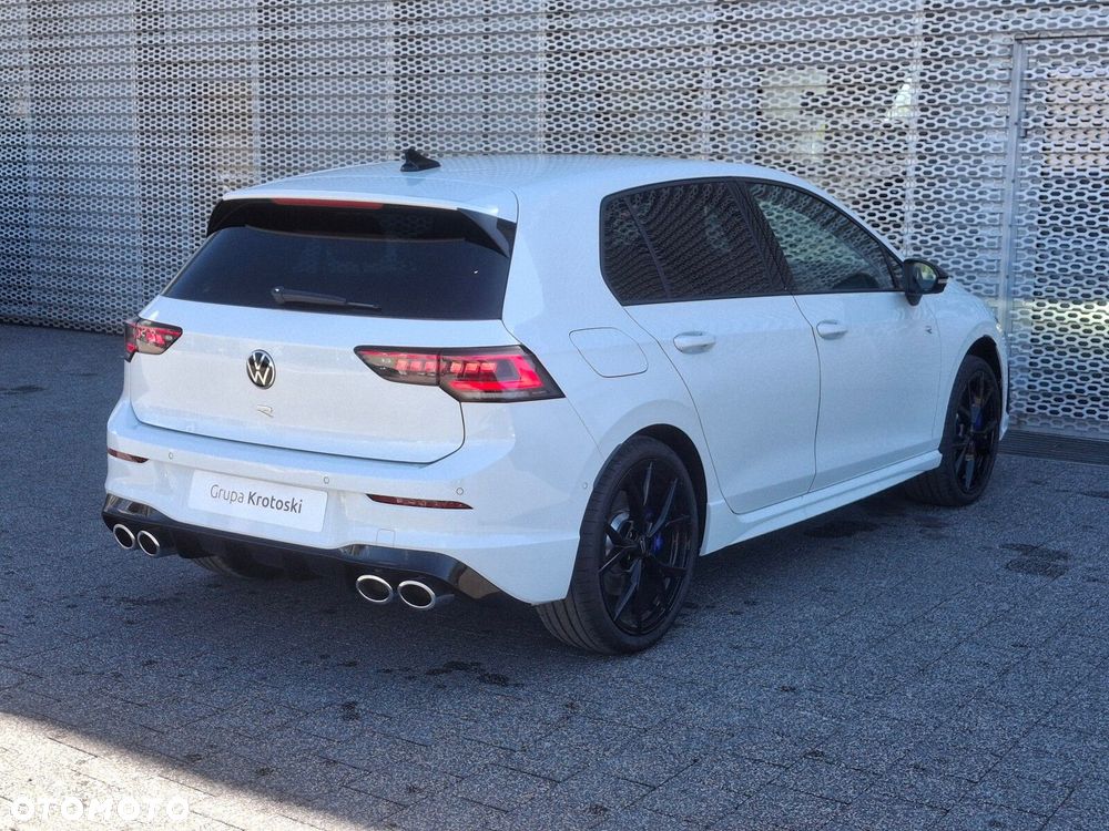 Volkswagen Golf - 8