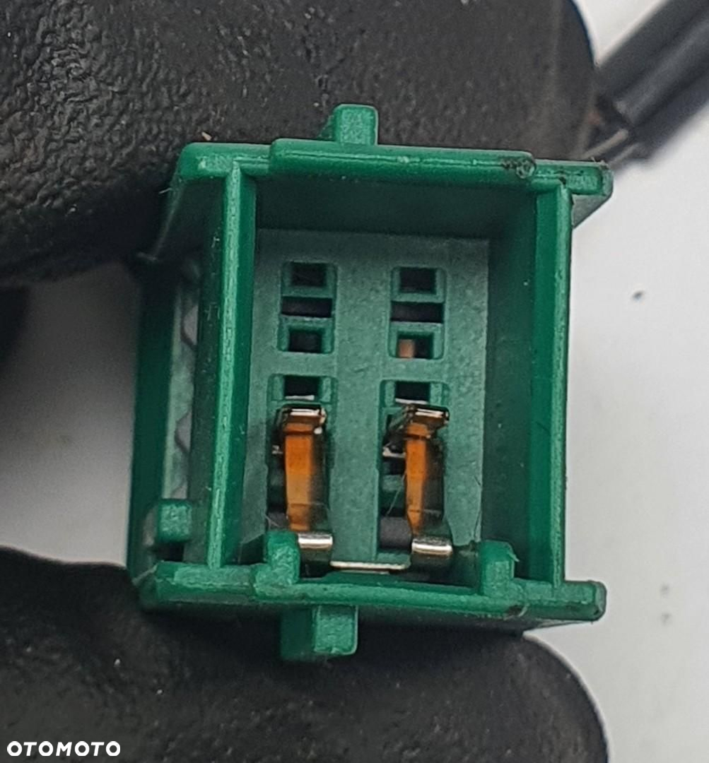 ZAPINKA PASA PRAWY PRZÓD PRZEDNIA OPEL CORSA C 5D LIFT 09114886 EUROPA - 2