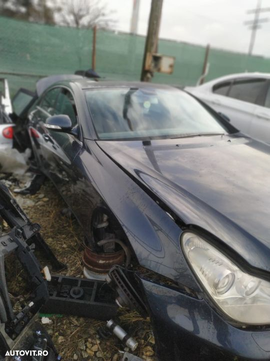 Dezmembrez Mercedes-Bnez CLS 350 benzina c219 - 6