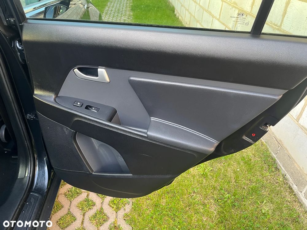 Kia Sportage 2.0 CRDI 4WD Dream-Team Edition - 17