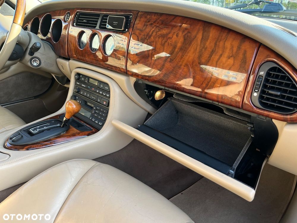 Jaguar XK8 4.0 - 13