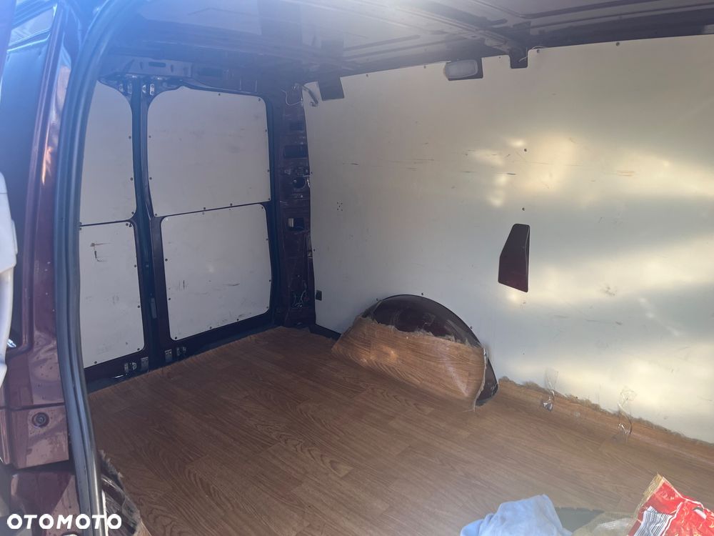 Mercedes-Benz VITO - 13