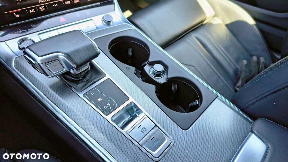 Audi A6 Avant - 33