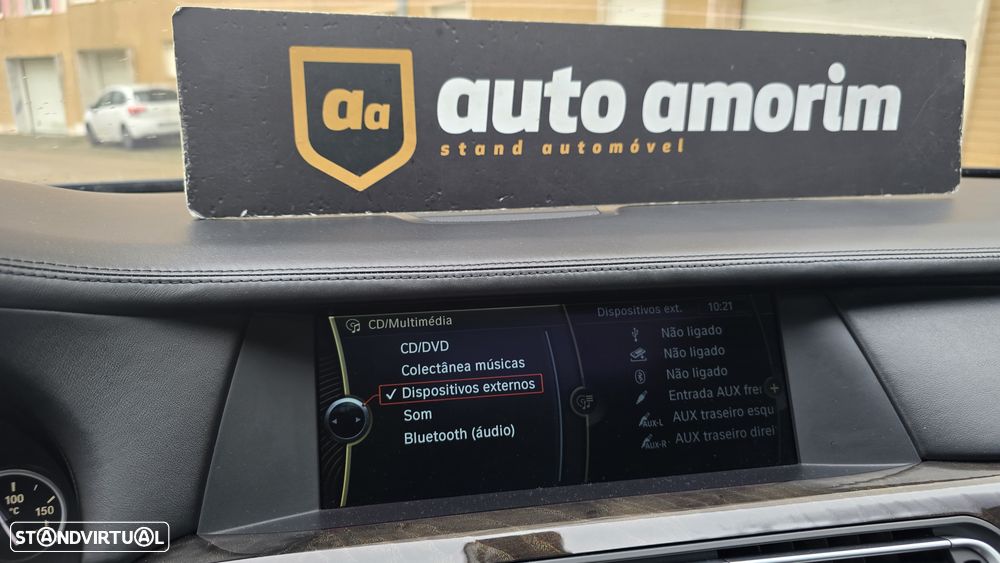 BMW 740 d Pack M - 38