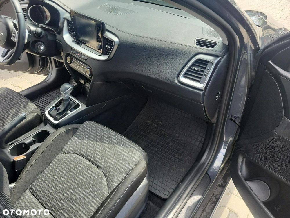 Kia XCeed - 21